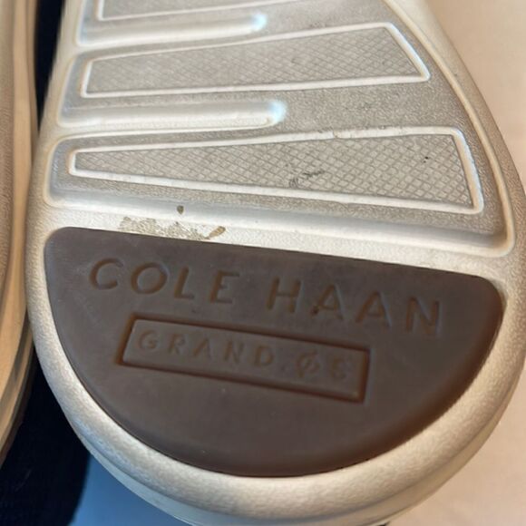 Cole Haan original grand, men’s shoes size 11 excellent condition, light weight.